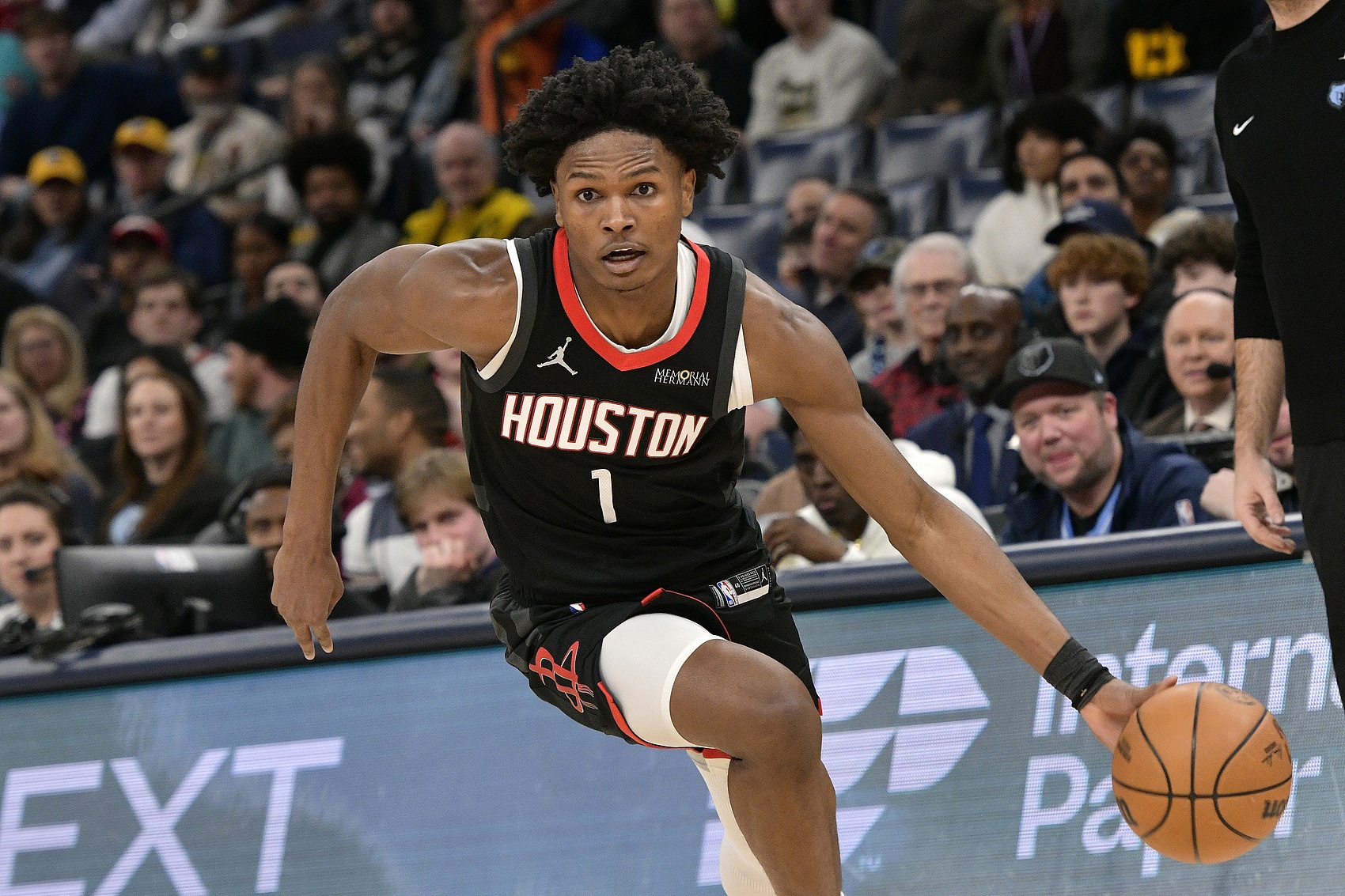 烏度卡:阿門打控衛(wèi)讓他以不同方式思考比賽 有利于球隊(duì)的未來